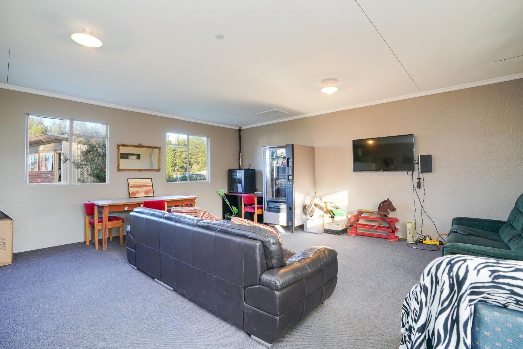 Beach Road Holiday Park Otatara Buitenkant foto